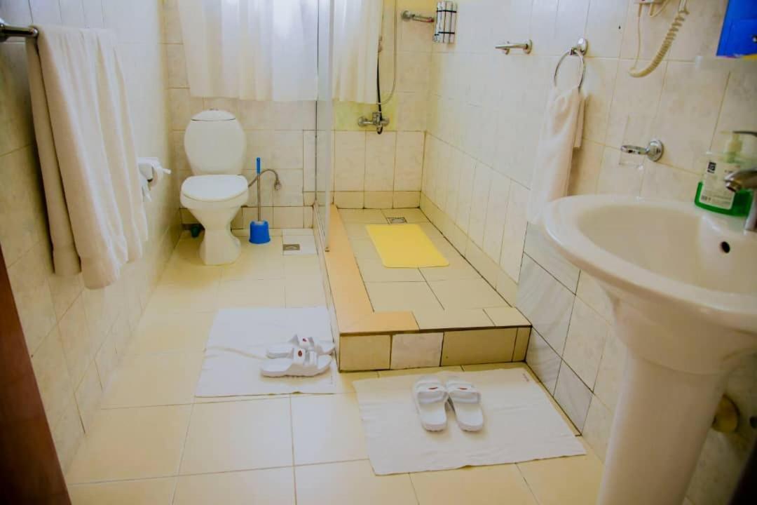 One Click Hotel Kigali Eksteriør bilde