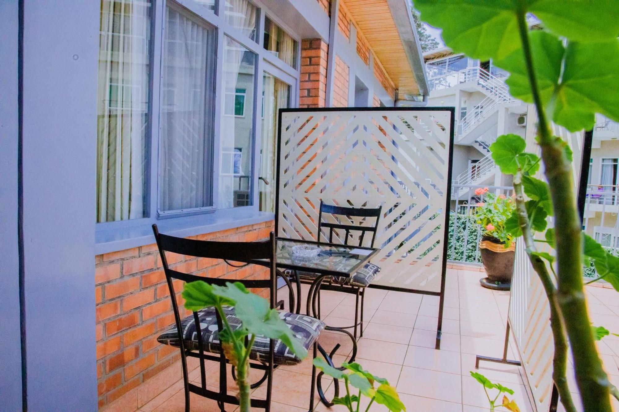 One Click Hotel Kigali Eksteriør bilde
