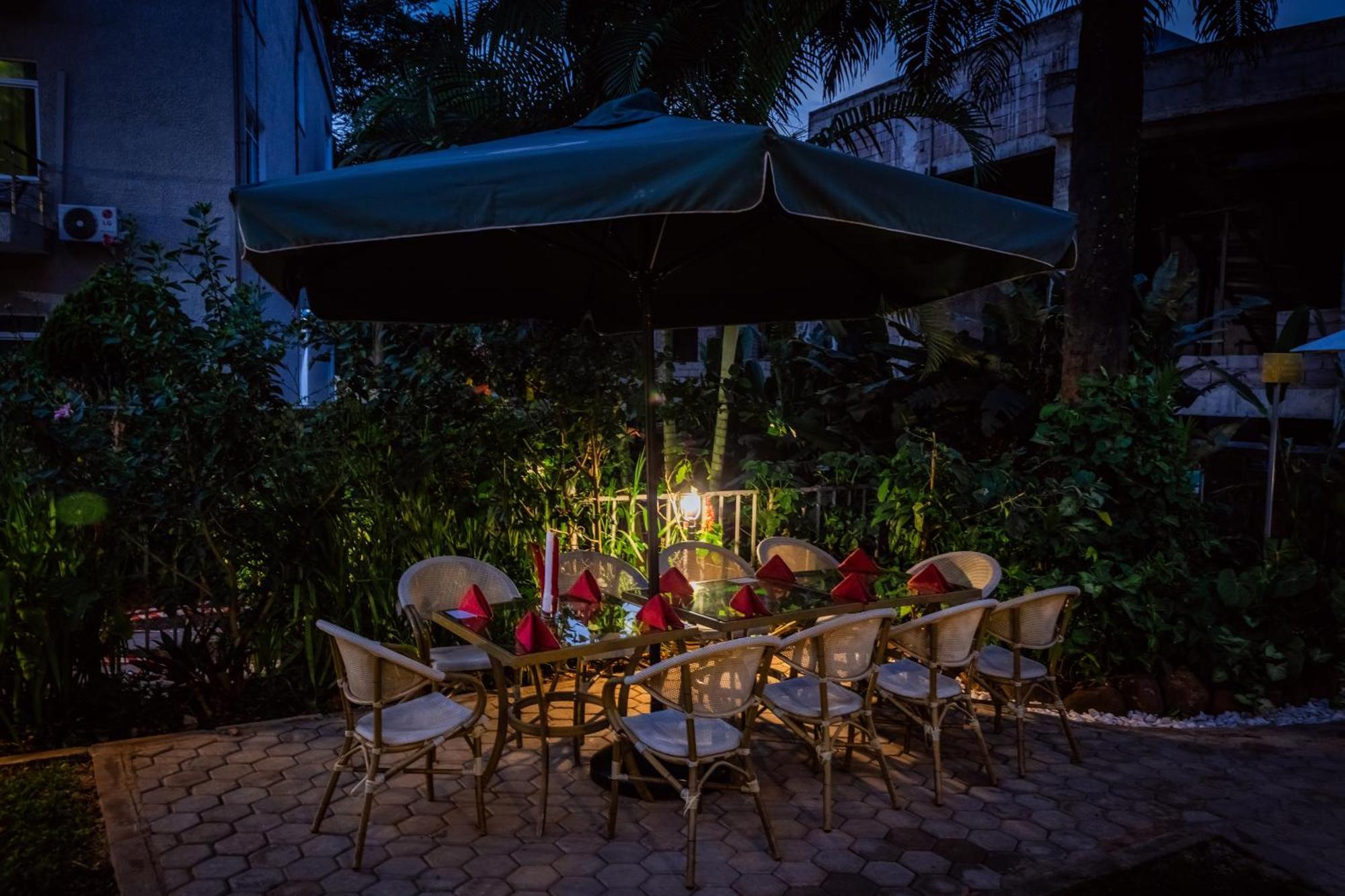 One Click Hotel Kigali Eksteriør bilde