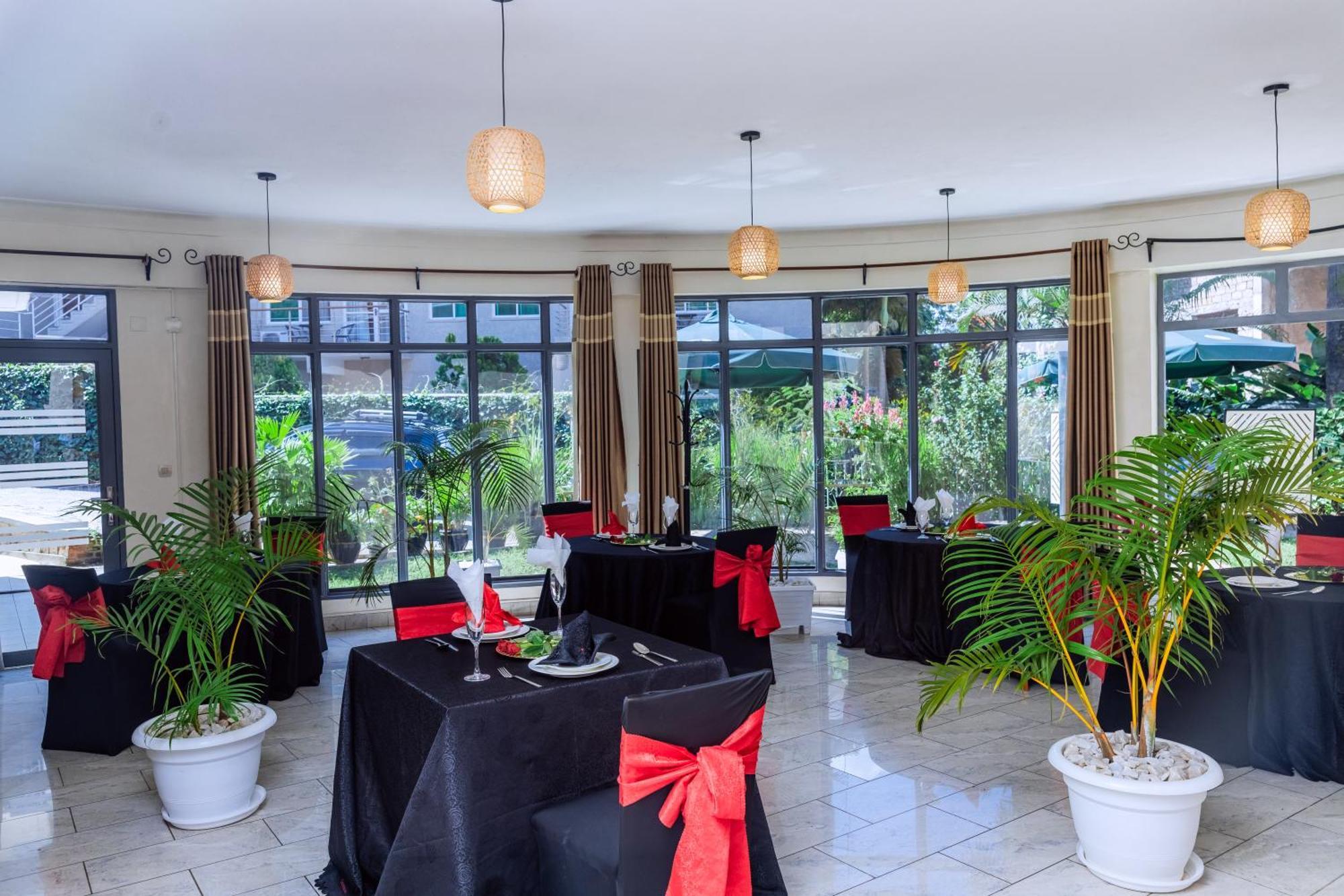 One Click Hotel Kigali Eksteriør bilde